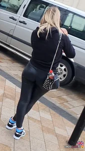Blonde teen’s juicy booty in wet look leggings!