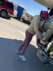 Tight Pink jeans latina