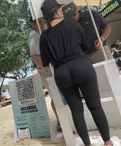 The Best Ass EVER ! 10/10 (OC) NUTBUSTER