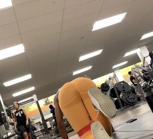 Black girls in the gym cumpilation
