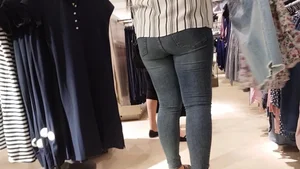 Thick girl shopping in tight jeans with a decent ass