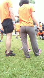 Running chick in grey sweats with a nice ass and wedgie