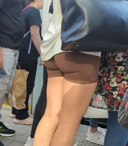 Super ass in Brown shorts