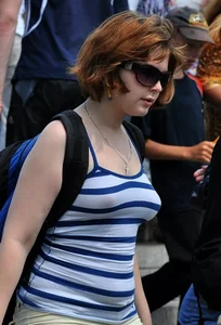 Candid tits and pokies
