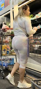 [OC] 2 Separate Latina MILFs shopping both VPL