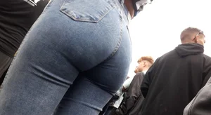 Fat ass in the park, ARGENTINA! OMGGGG