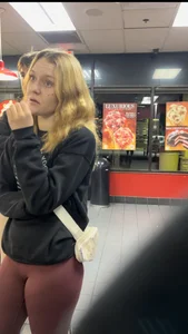 Fat Booty Cameltoe Duck-Lips Blonde PAWG  (OC)