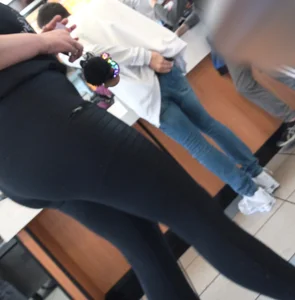I’m lovin’ it ( milf / vpl )