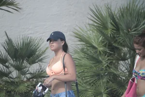 Sexy Florida beach bikini girls