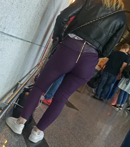 Gorgeous Big Booty in Purple Pants Creepshot