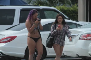 Deerfield Beach girls in bikinis
