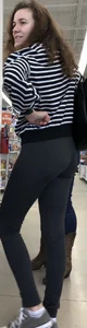 Skinny legs in Pewter leggings