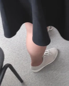 Teen Girl's Feet in Pantyhose And Sneakers Creepshots Gallery