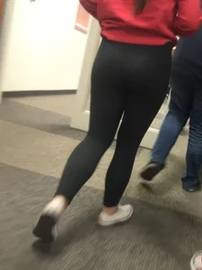 Teen booty in tights closeup creepshot