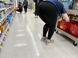 Vtl Walgreens worker