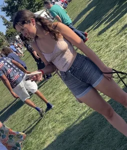 Really pretty college girl showing that ass off