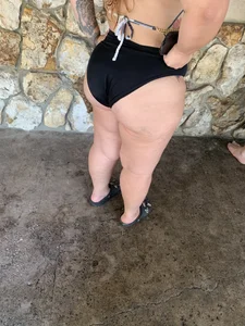 Thick red head stood in front of me for a reason