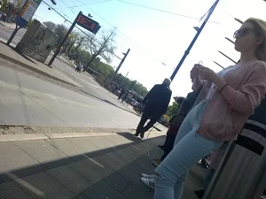Sexy Girl in Tight Blue Jeans And Sunglasses Street Creepshot