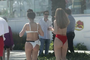 Deerfield Beach girls in bikinis