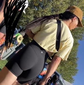 Double trouble lulu milfs out in the sun