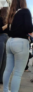 Extra Tight Jeans Ass Girl