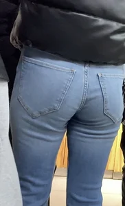 Teen Slut in Tight Jeans