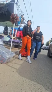 Slim latina perfect body in orange leggings [oc]