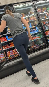 Tight beautiful ass and legs in blue legging. OC