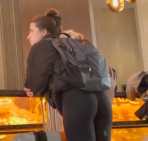 Petite Hotel Leggings Lean Over