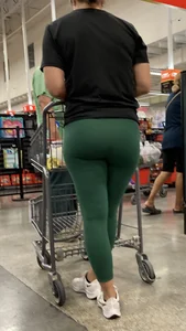 Sexy Latina yoga ass grocery shopping