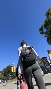Must see! Gym babe bends over  / not OC