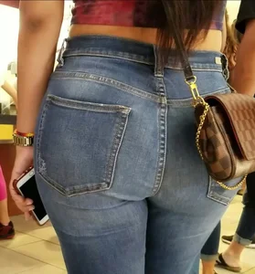 2 babes in jeans get capped!