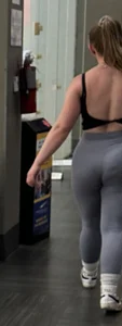 College PAWG with an amazing ass in grey leggings