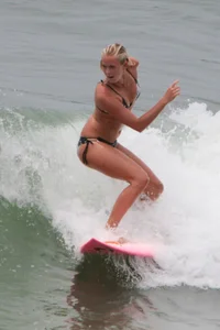 Candid surfing girls