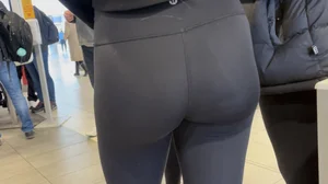 Now Thats one Tight Bubble In LULULEMONS