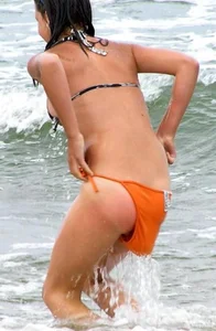 Candid babes in bikinis