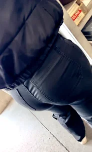 Phat Booty Latina Worker (+Bonus Pic)(OC)