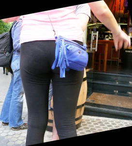 Almost camel toe but mound in leggings with some vtl