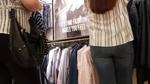 Thick girl shopping in tight jeans with a decent ass