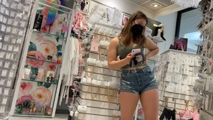 PAWG booty fits these tight jeans! (Not OC)