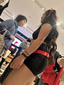HOT LULULEMON EMPLOYEES + ( ASIAN )