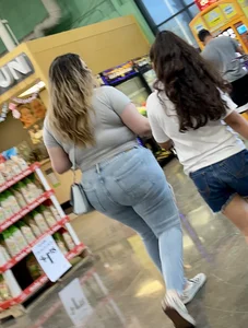 Chunky girls with big asses in tight blue jeans