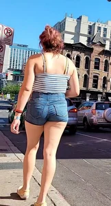 Short shorts n long legs