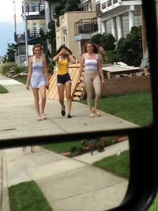 Couple teens walking in shorts and leggings