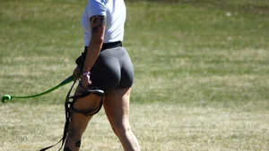 PAWG with sunlit cheeks