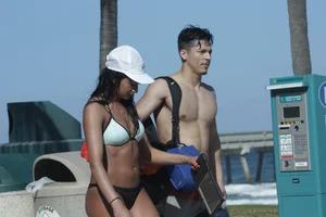 Even more hot and sexy bikini babes in Florida