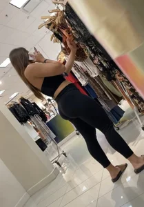 Latina teen sexy as hell with a nice jiggly ass !