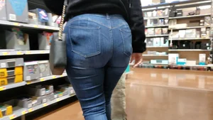 Mature Milf in Jeans