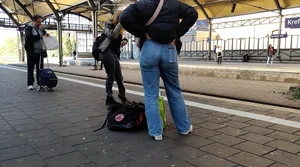 Tight Jeans at the Trainstation + Bending Over