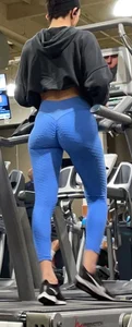 Gym Babe in Blue — Seducing Ass + Spreading Legs